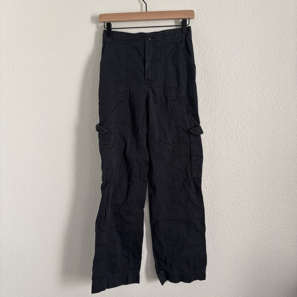 Abercrombie & Fitch Women's Size 25/0 Black Wash Elastic Waist Cargo Pants